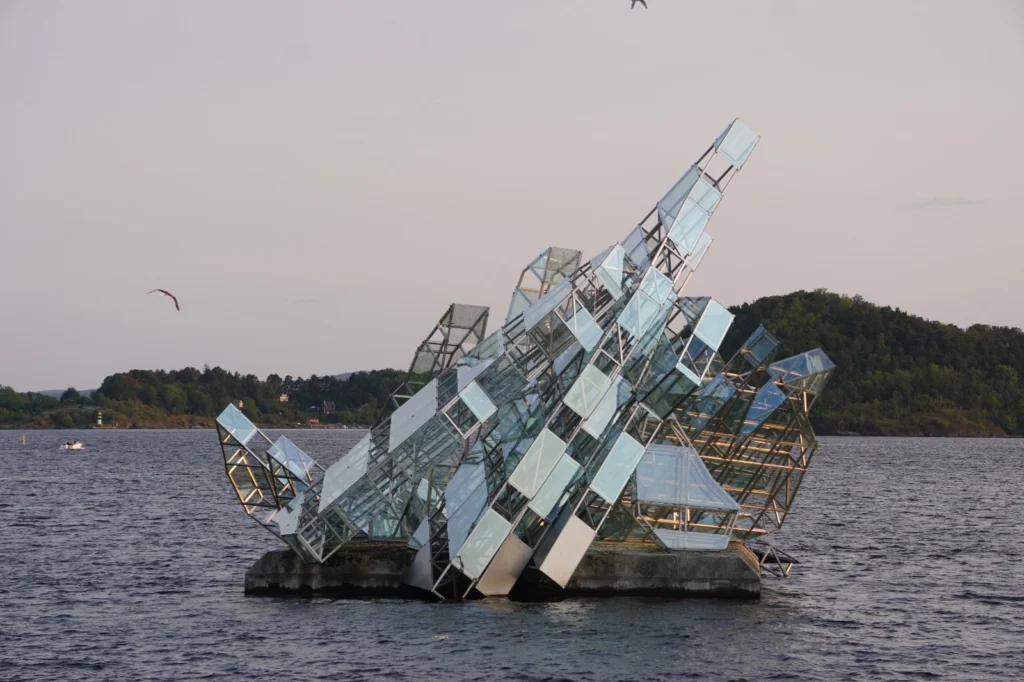 Tag-23 - Wer erkennt das Motiv und den Künstler, von dem dieses Kunstwerk nachgebildet wurde? Er ist momentan in aller Munde.