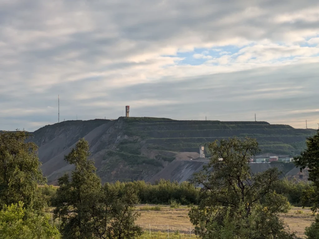Tag-9 - Blick aus dem Stadtpark von Kiruna auf das Bergwer