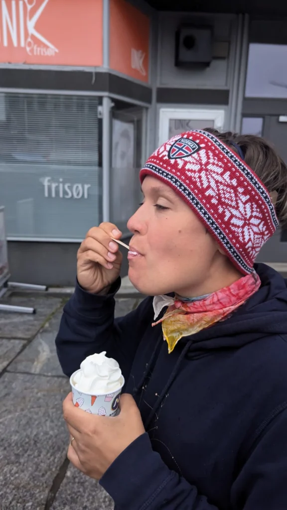 Tag-16 - Wir fahren nach Süden und das Softeis hier geht wirklich bei jedem Wetter.